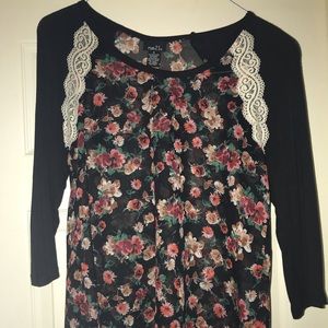 Floral, semi high low blouse/ baseball tee